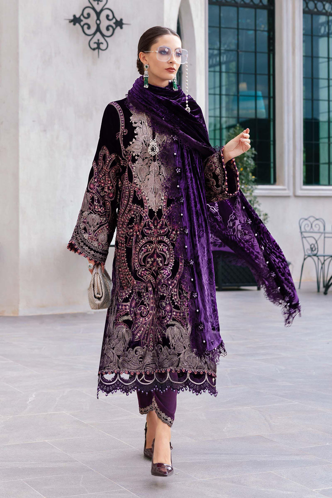 3 Piece Unstitched Embroidered Velvet Suit - Image 3